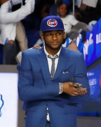 NBA ：独行侠用状元签选中了弗拉格，球队总经理哈里森露出了满意的微笑